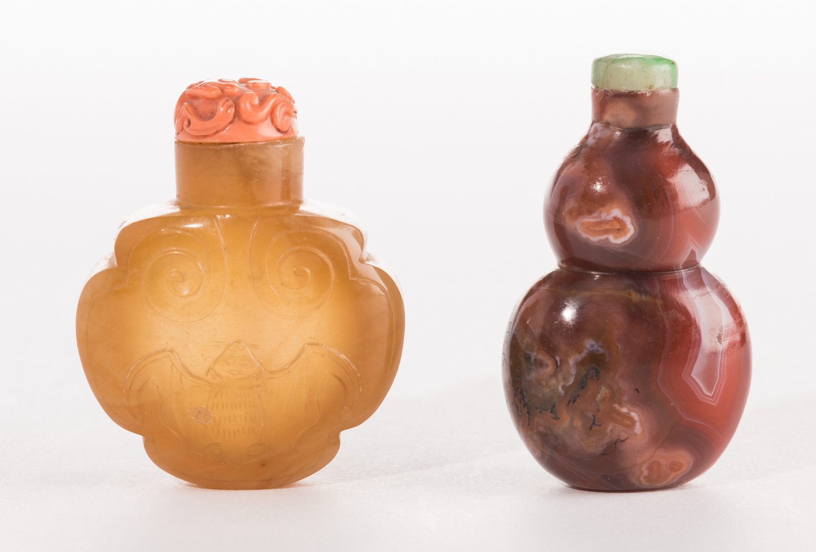 Lot 38: 2 Agate Snuff Bottles, inc. Double Gourd