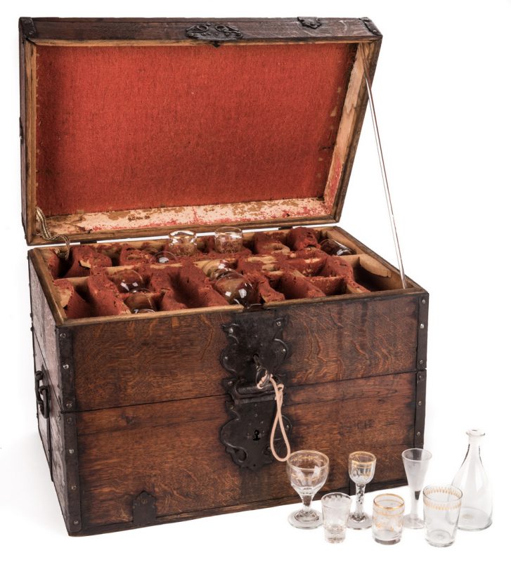 Lot 445: Revolutionary War Era Officer's Liquor Chest or Cellaret