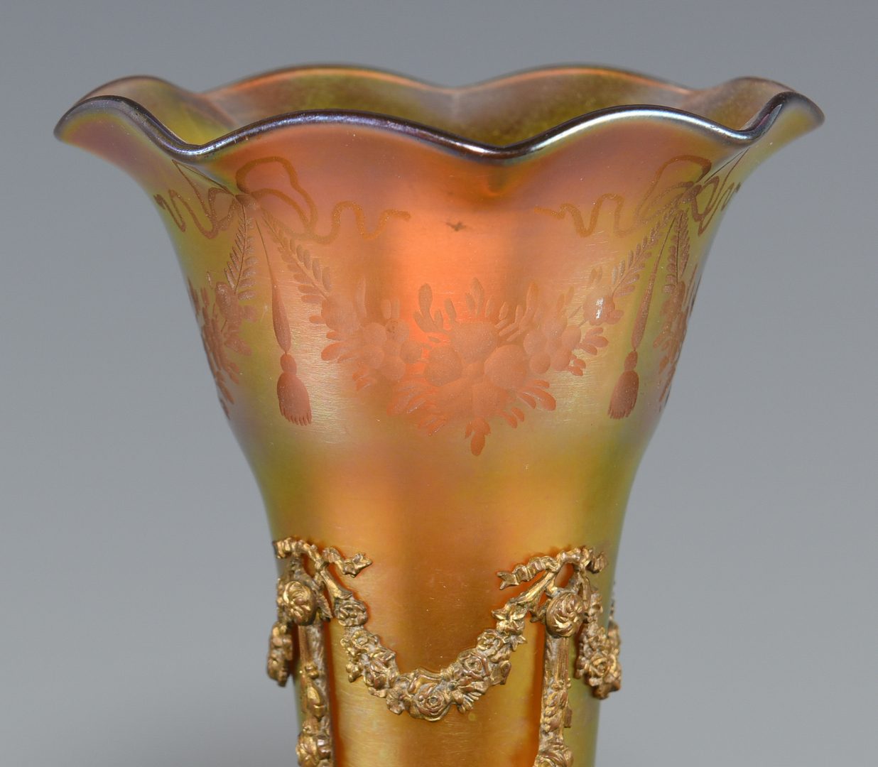 Lot 520: Bronze Mounted Art Glass Vase & 2 Cobalt Glass Swan Salts, 4 items