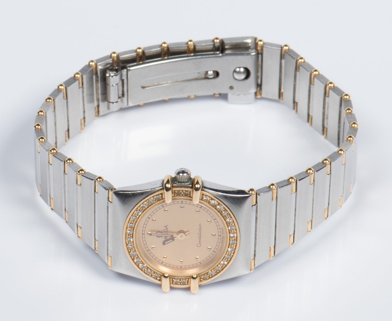 Lot 526: Omega Constellation Diamond Watch