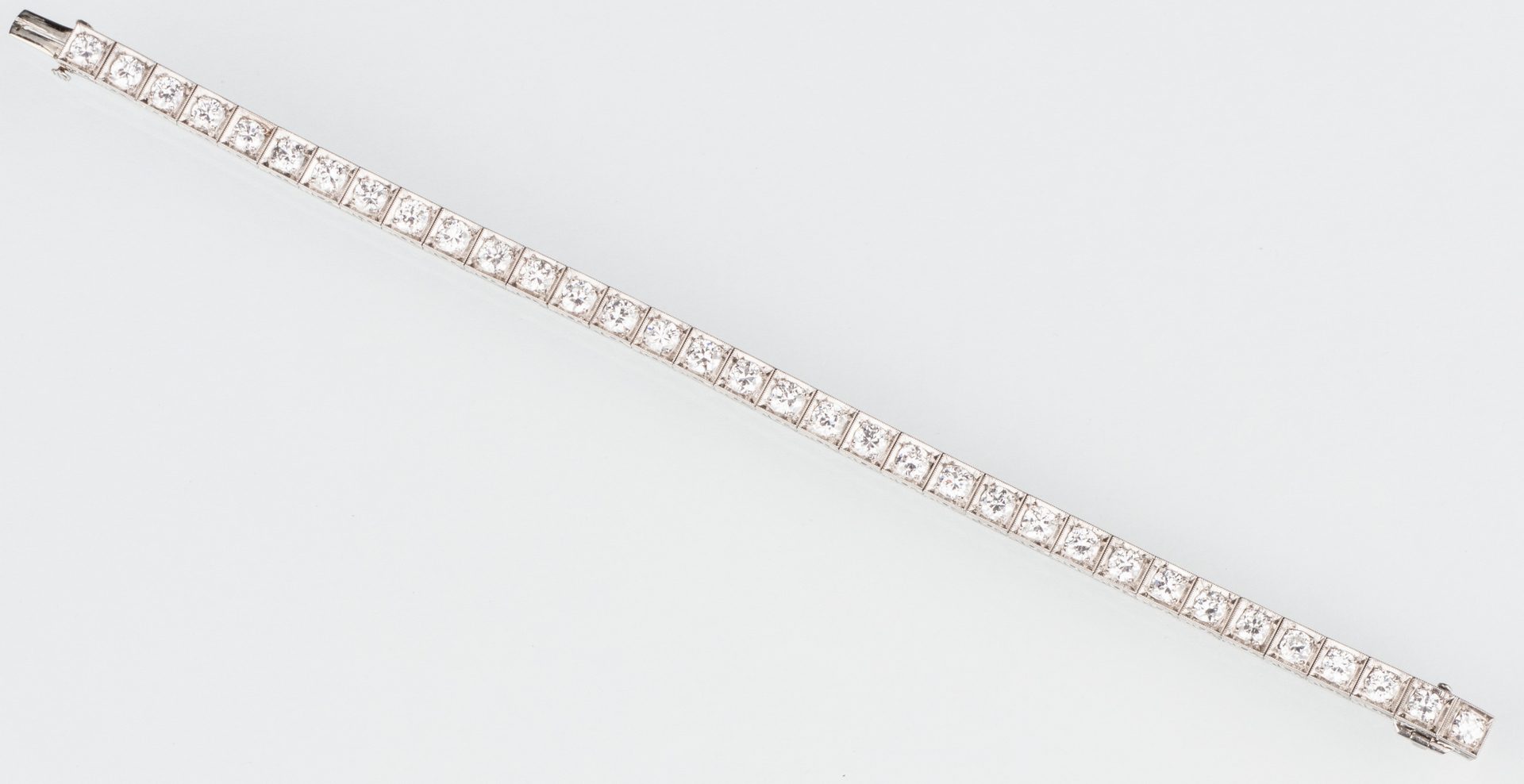 Lot 54: Marcus and Co. Diamond Bracelet, 6.8 cts.