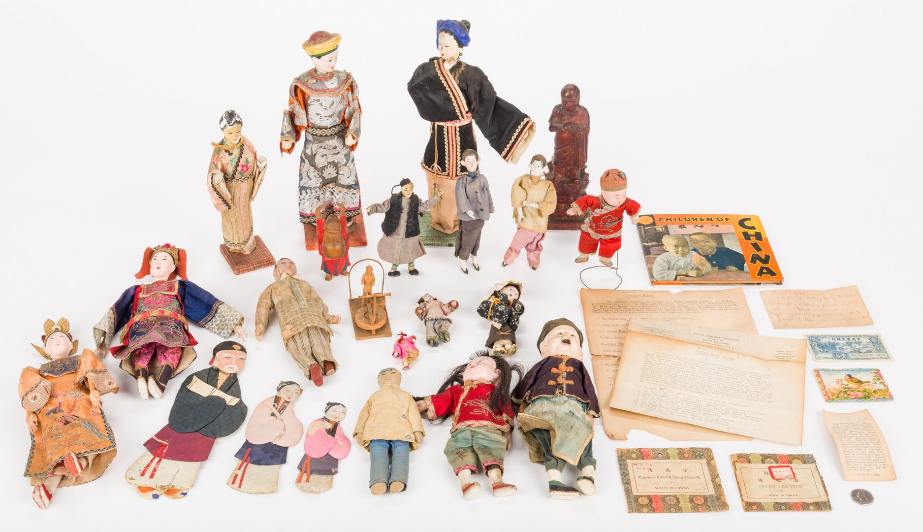 Lot 649: 16 Vintage Chinese Dolls, Accessories & Carvings, 17 items