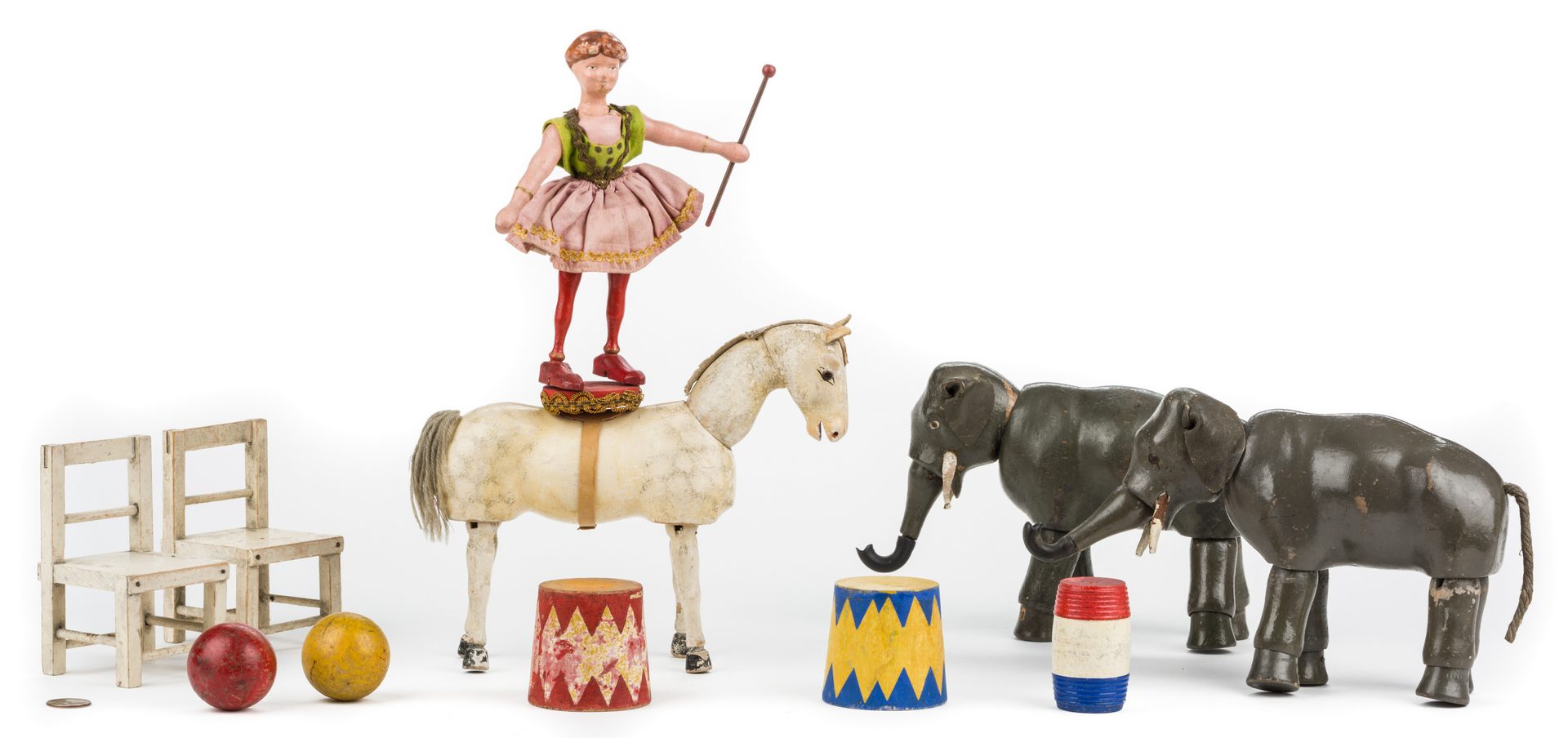 Lot 820: Schoenhut Circus Figure, Animals & Accessories, 12 pcs