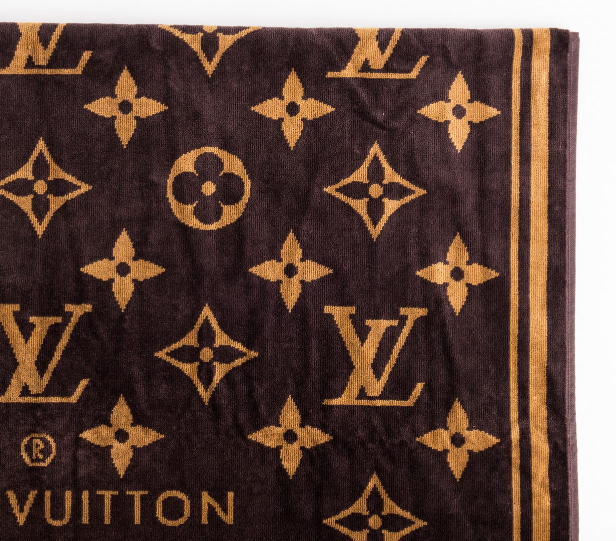 Lot 832: 4 Designor Louis Vuitton Items & 3 Related Books