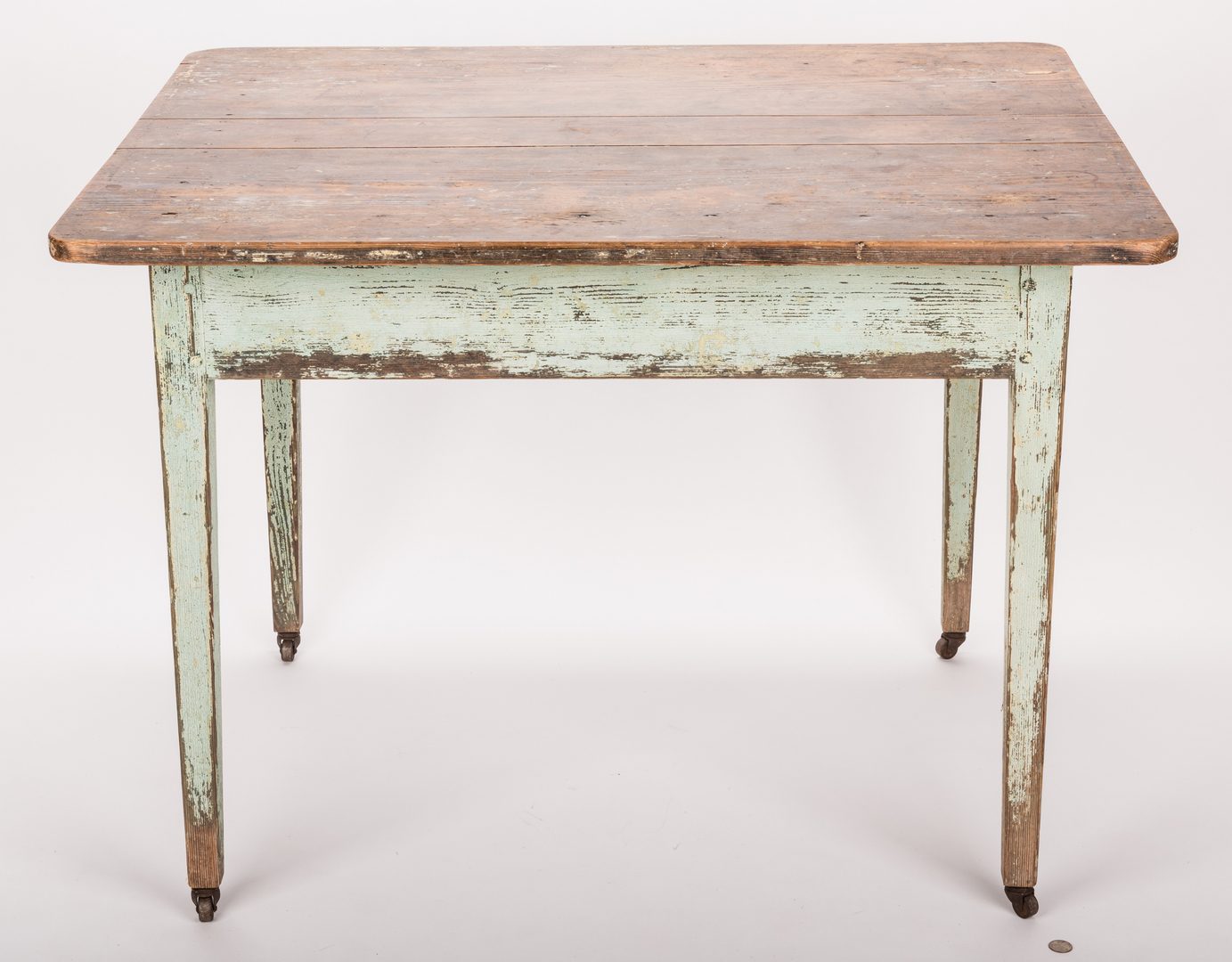 Lot 204: Southern Hepplewhite Yellow Pine Table