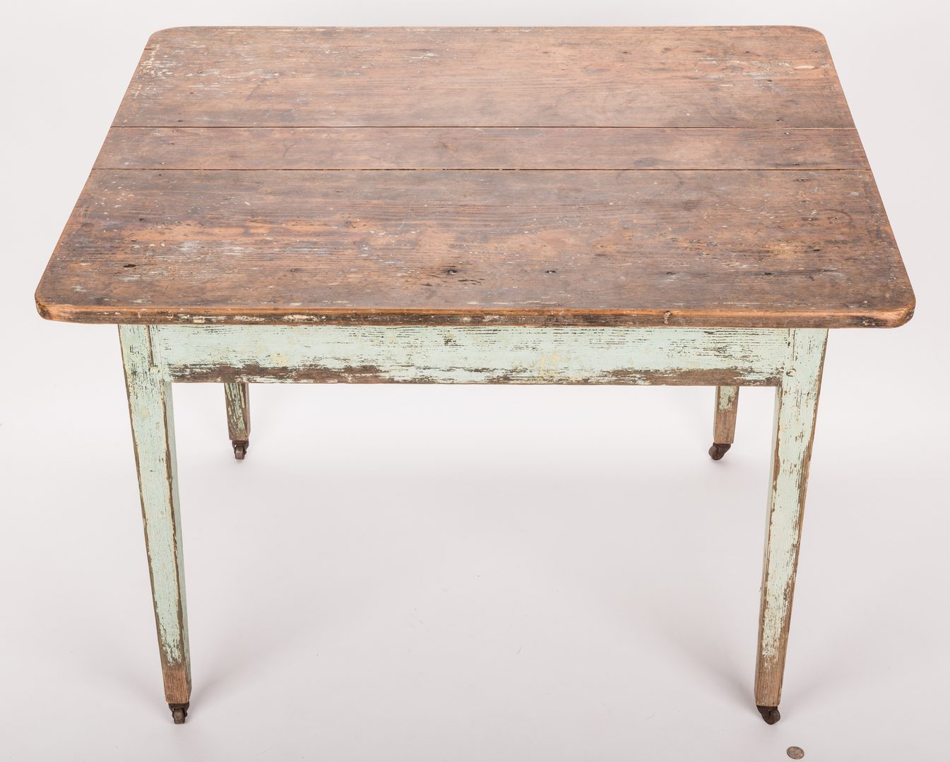 Lot 204: Southern Hepplewhite Yellow Pine Table