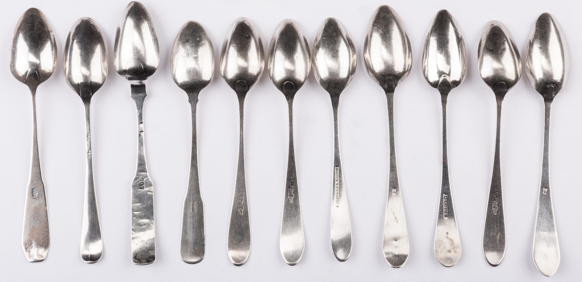 Lot 234: 22 Colonial and Federal Spoons
