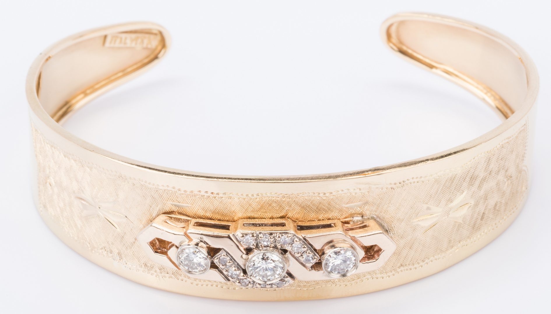 Lot 380: 18K Italian Diamond Cuff Bracelet