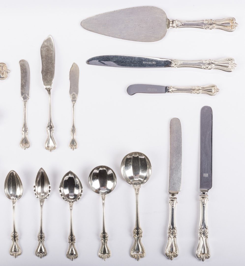 Lot 399: Towle Old Colonial Sterling Flatware, 97 pcs