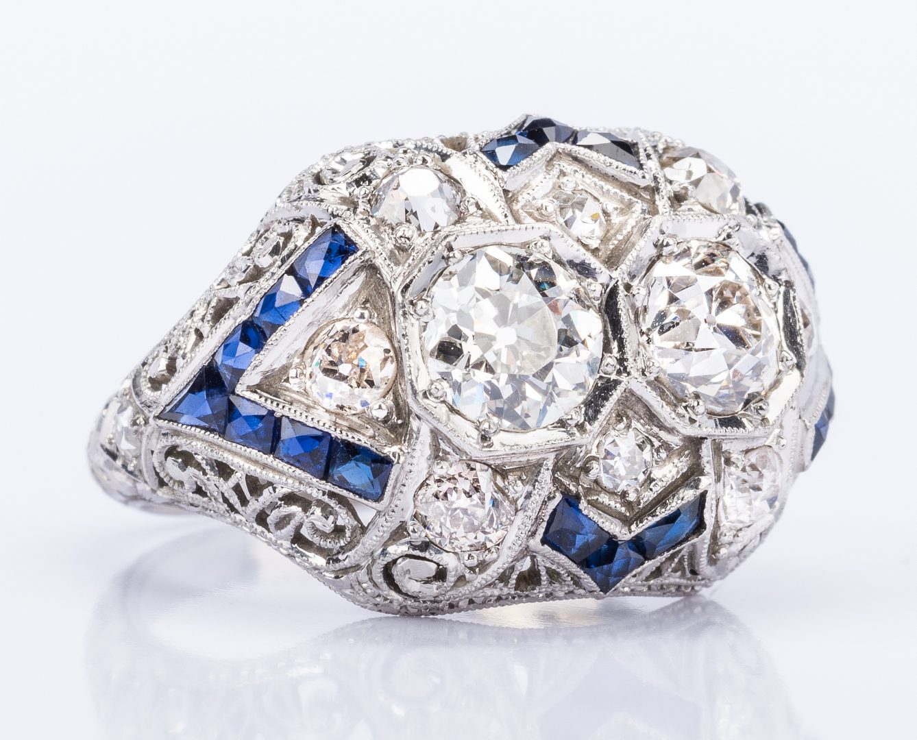 Lot 42: Art Deco 2 Diamond Platinum Ring