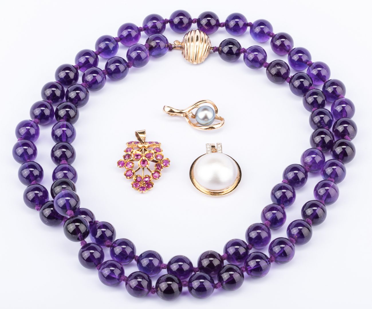 Lot 848: Group Ladies Jewelry, 4 items