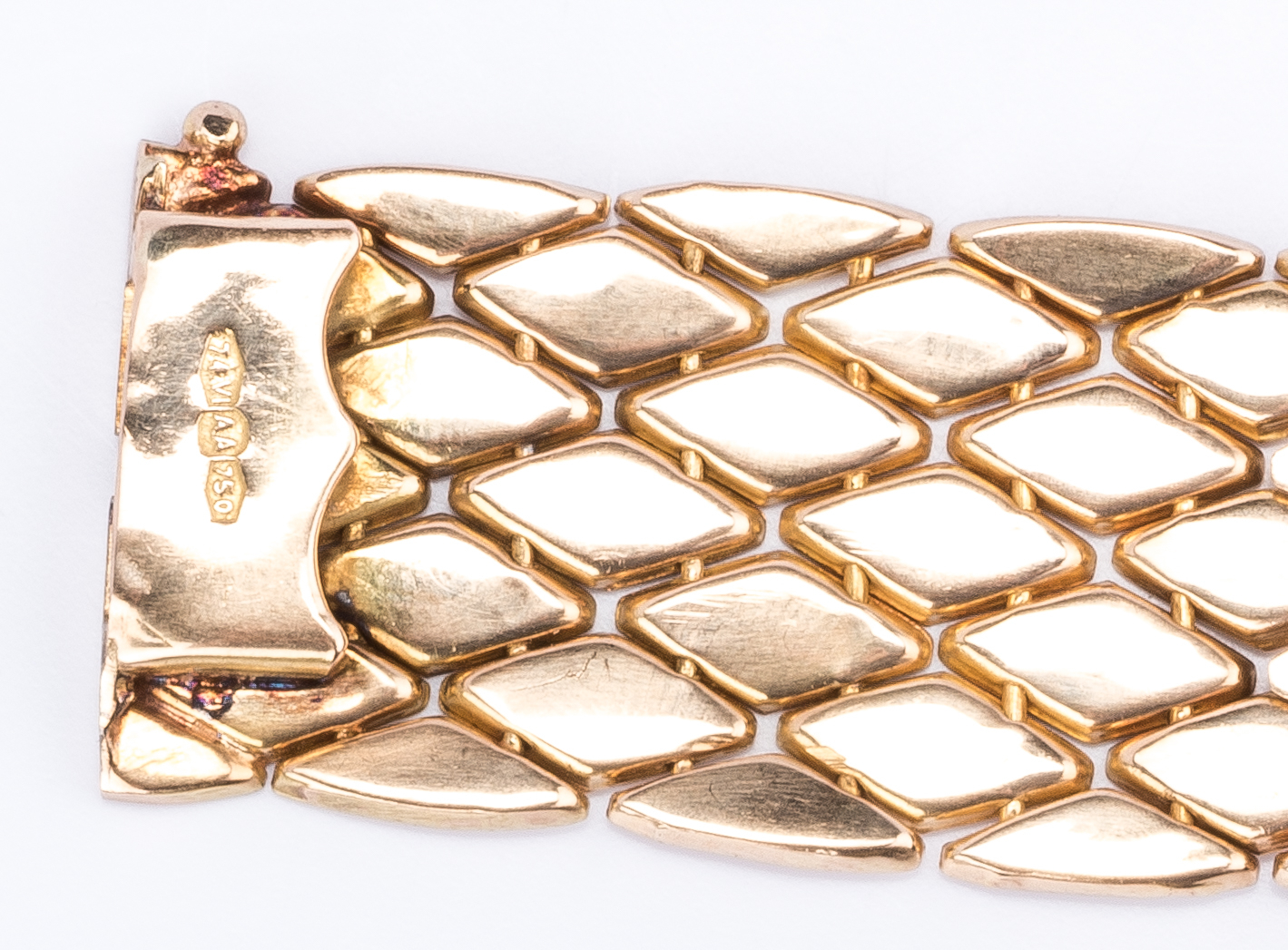 Lot 192: 18K Italian Gold Bracelet