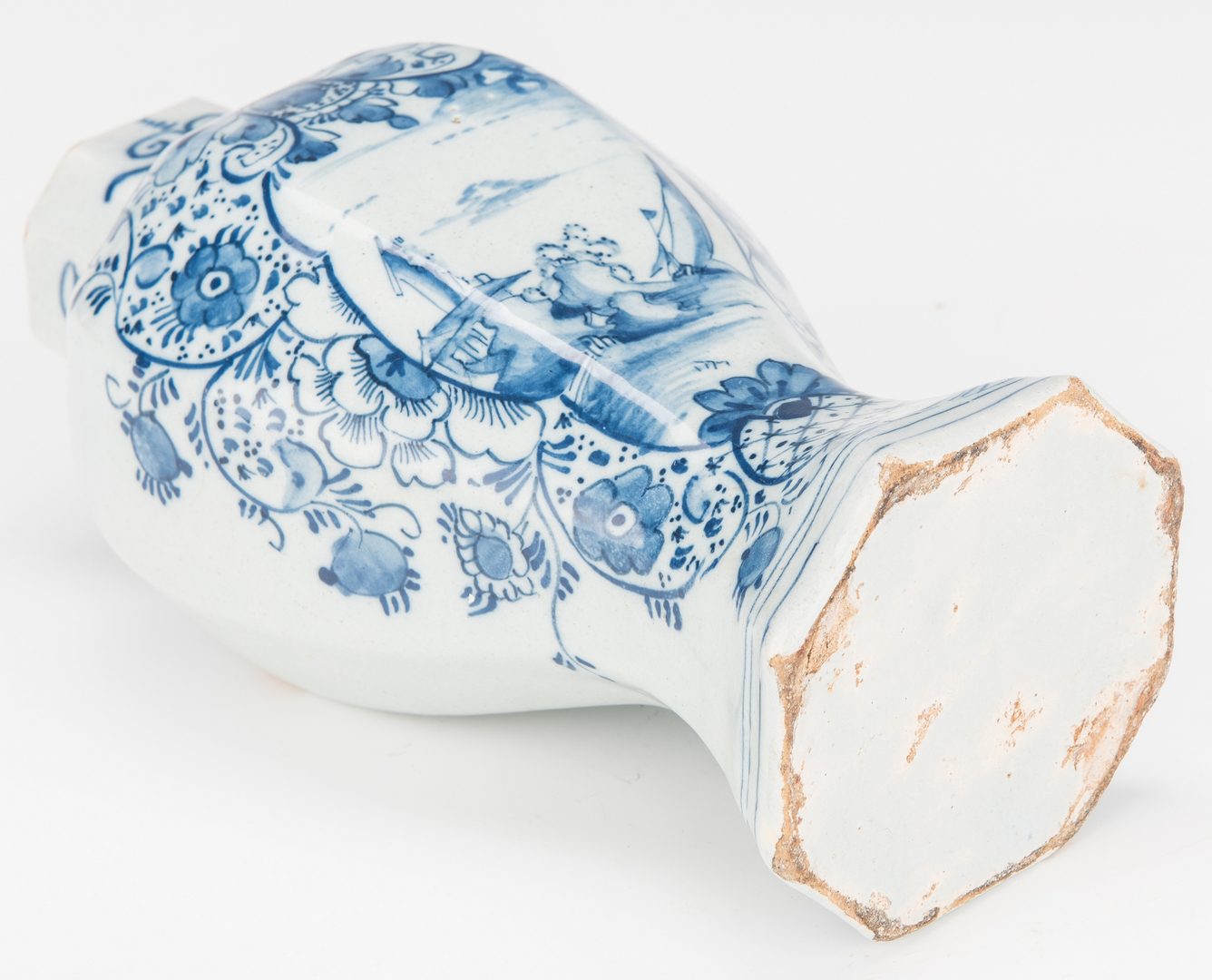 Lot 352: 5 Blue & White Ceramic Items, inc. Delft