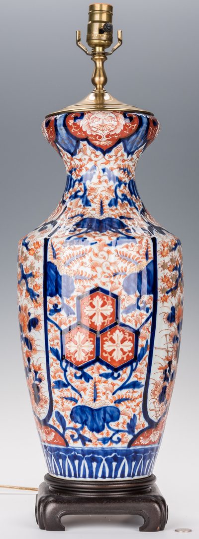 Lot 367: Japanese Imari Porcelain Lamp