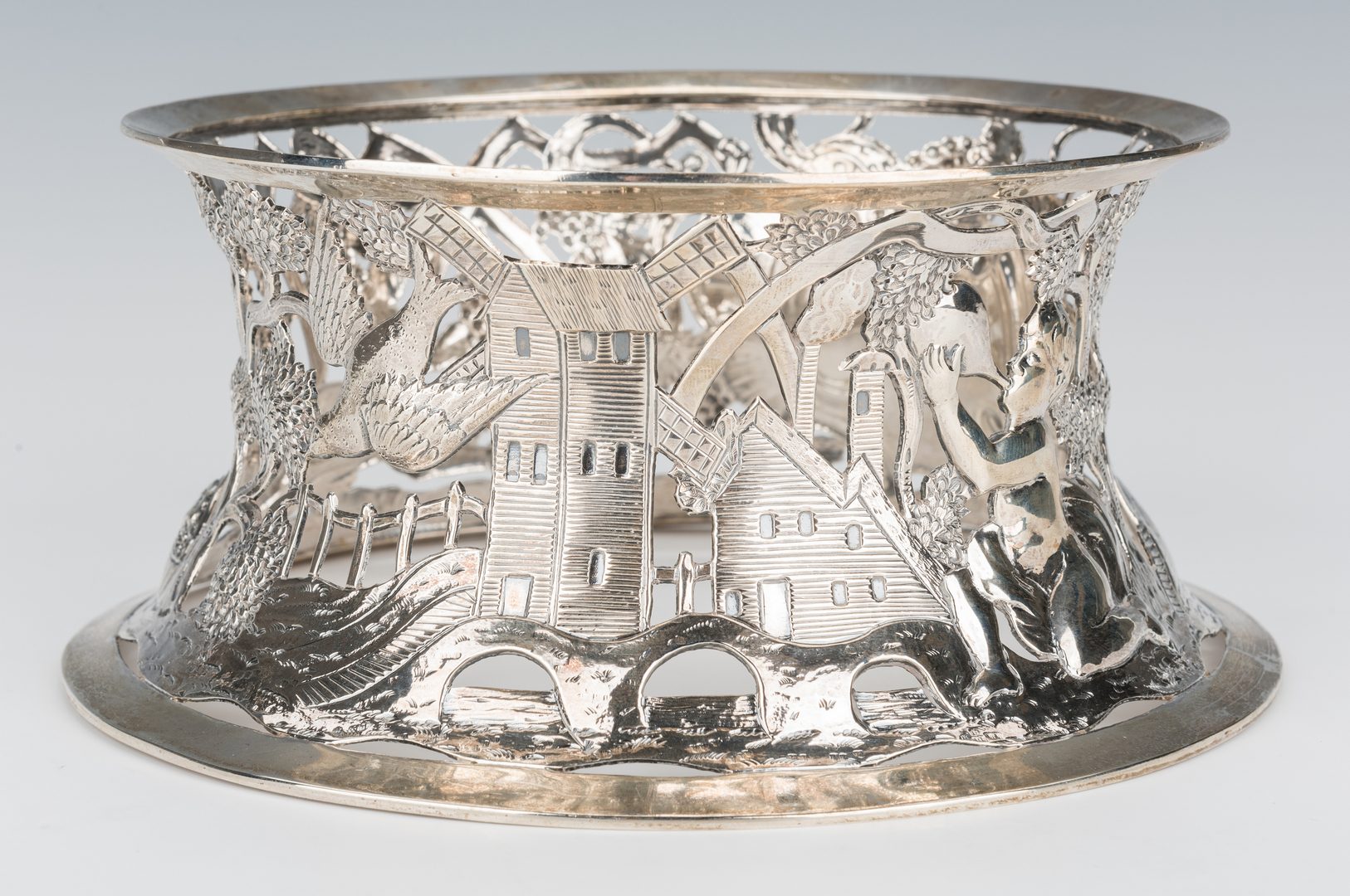 Lot 63: Irish Sterling Silver Dish Ring