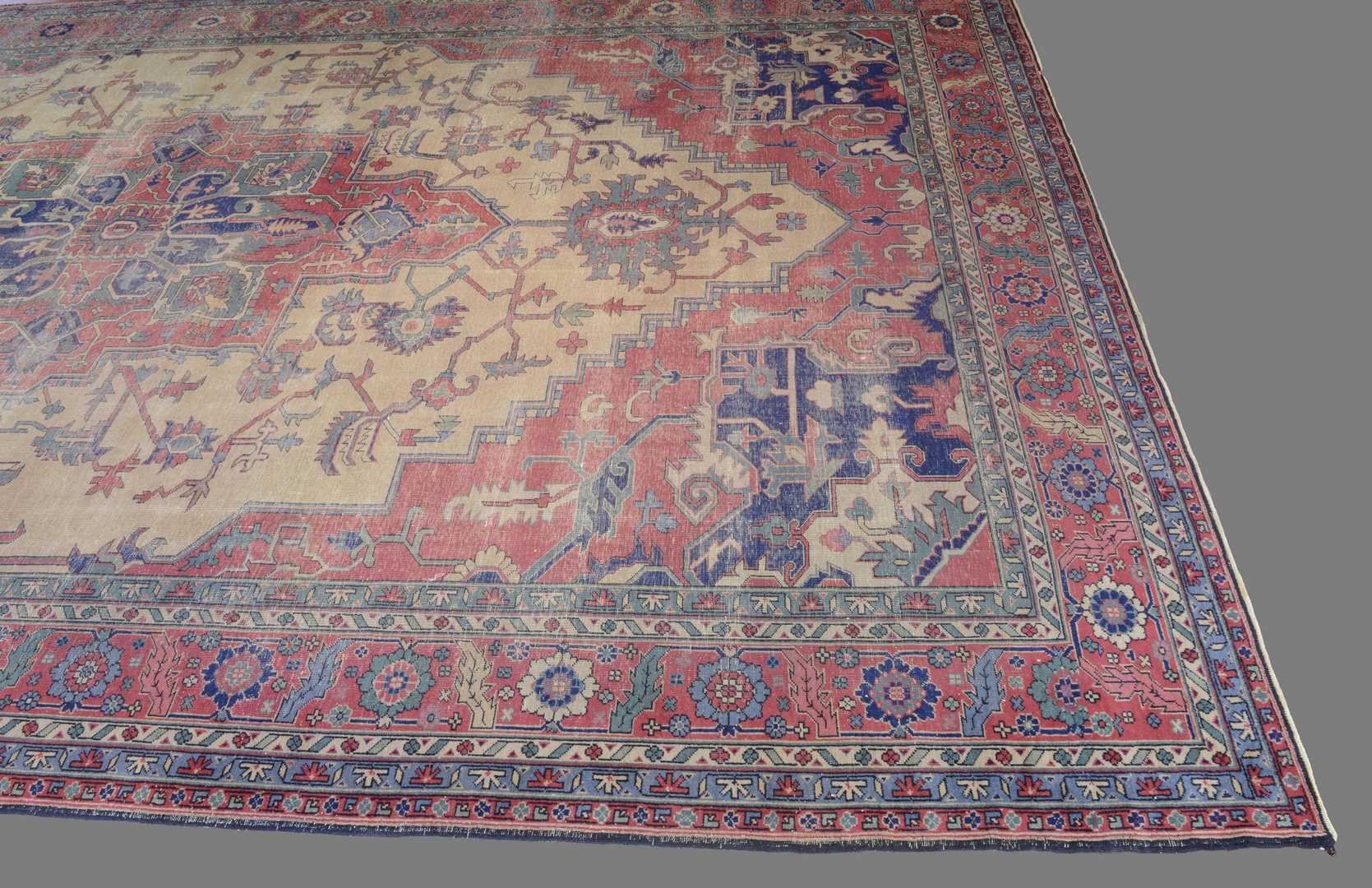 Lot 651: Antique Isparta Serapi style Carpet, 21'6" x 12'6"