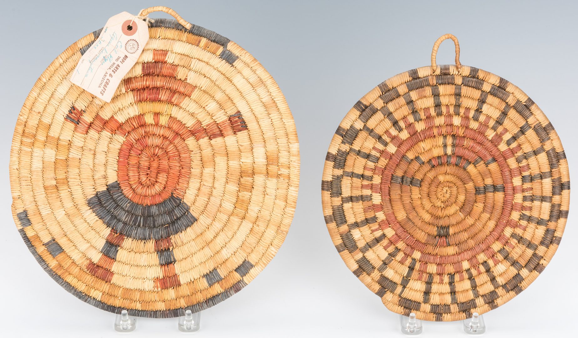Lot 691: 10 Native American Baskets, inc. 5 miniatures