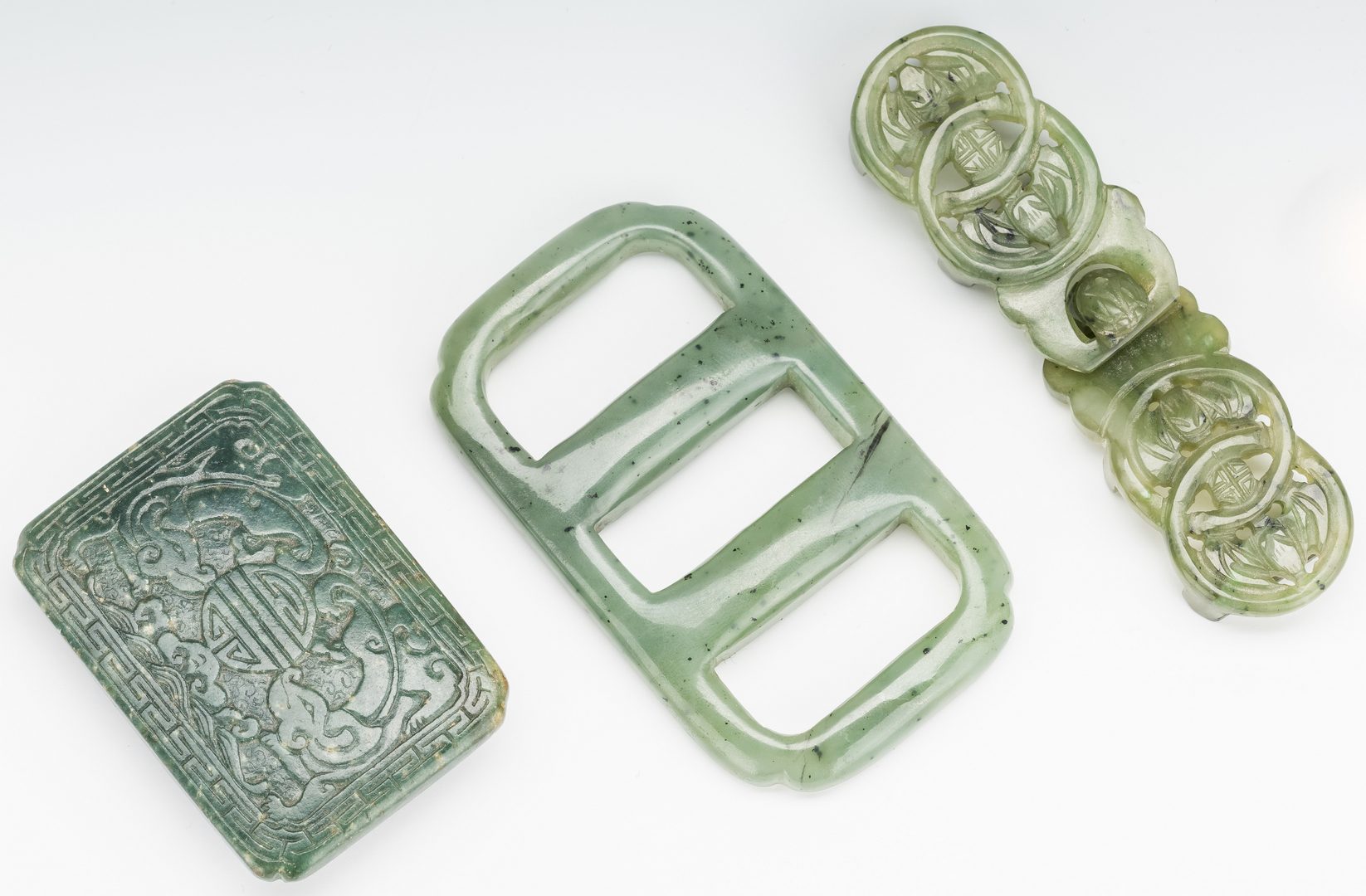 Lot 7: 3 Chinese Spinach Jade Belt Buckles & Chinese Round Lacquered Box