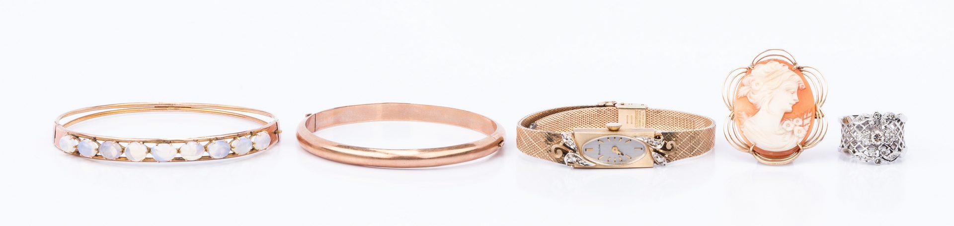 Lot 851: Five Items Ladies Gold Jewelry