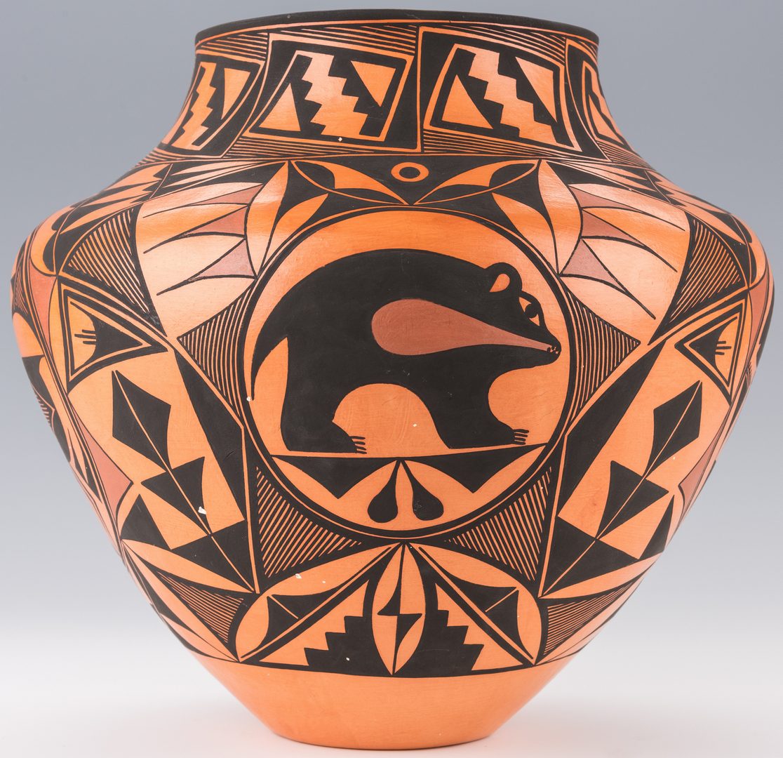Lot 306: Trujillo SW Pottery Jar