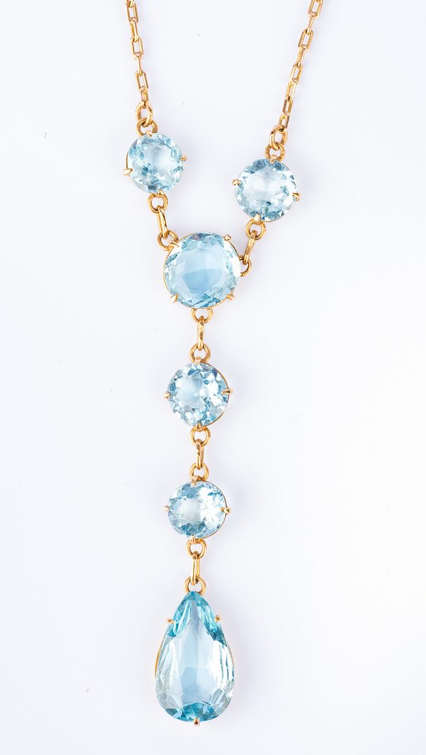Lot 32: Vintage Aquamarine Necklace