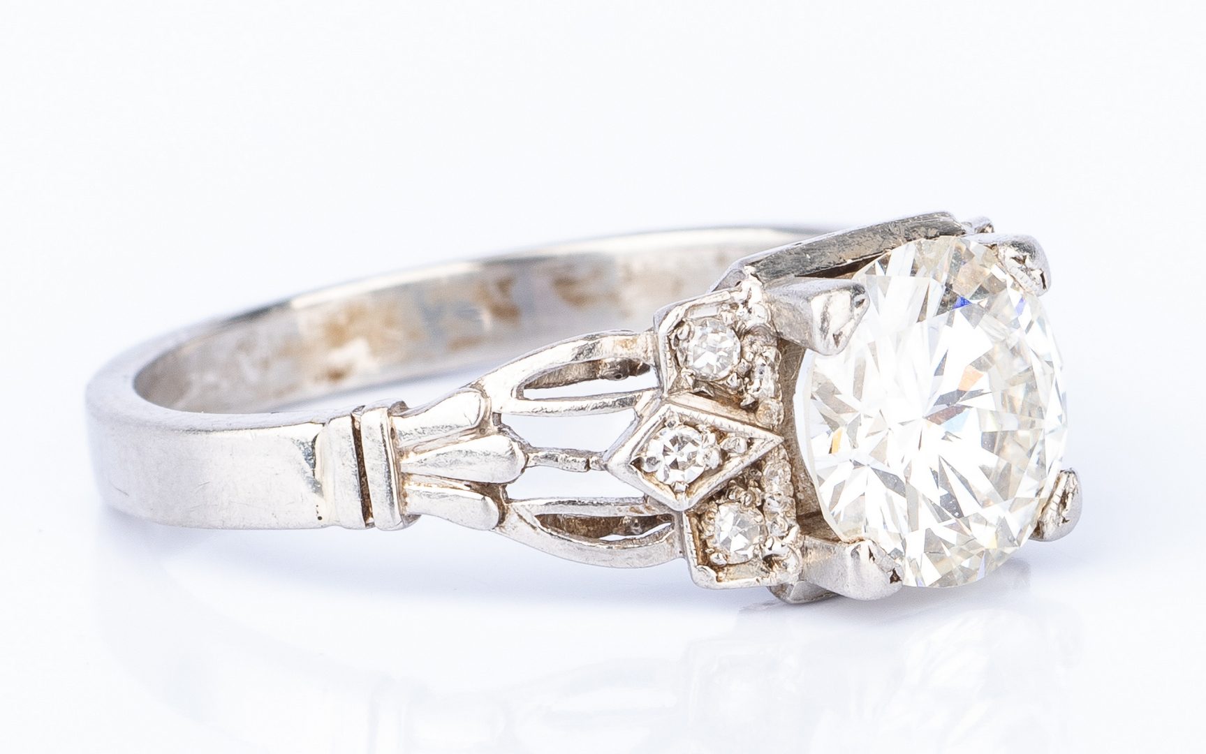Lot 172: Vintage 1.64 ct Diamond Platinum Ring