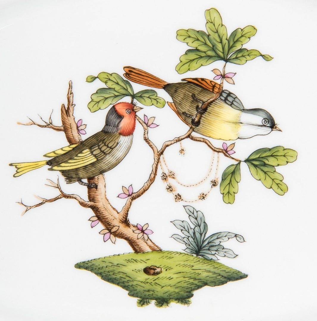Lot 235: 5 Herend Rothschild Bird, Queen Victoria Items