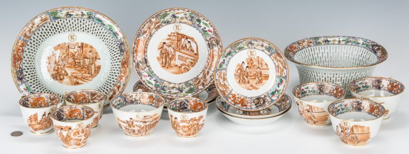 Lot 23: 16 pcs Chinese Export Porcelain, 16 pcs incl. Baskets