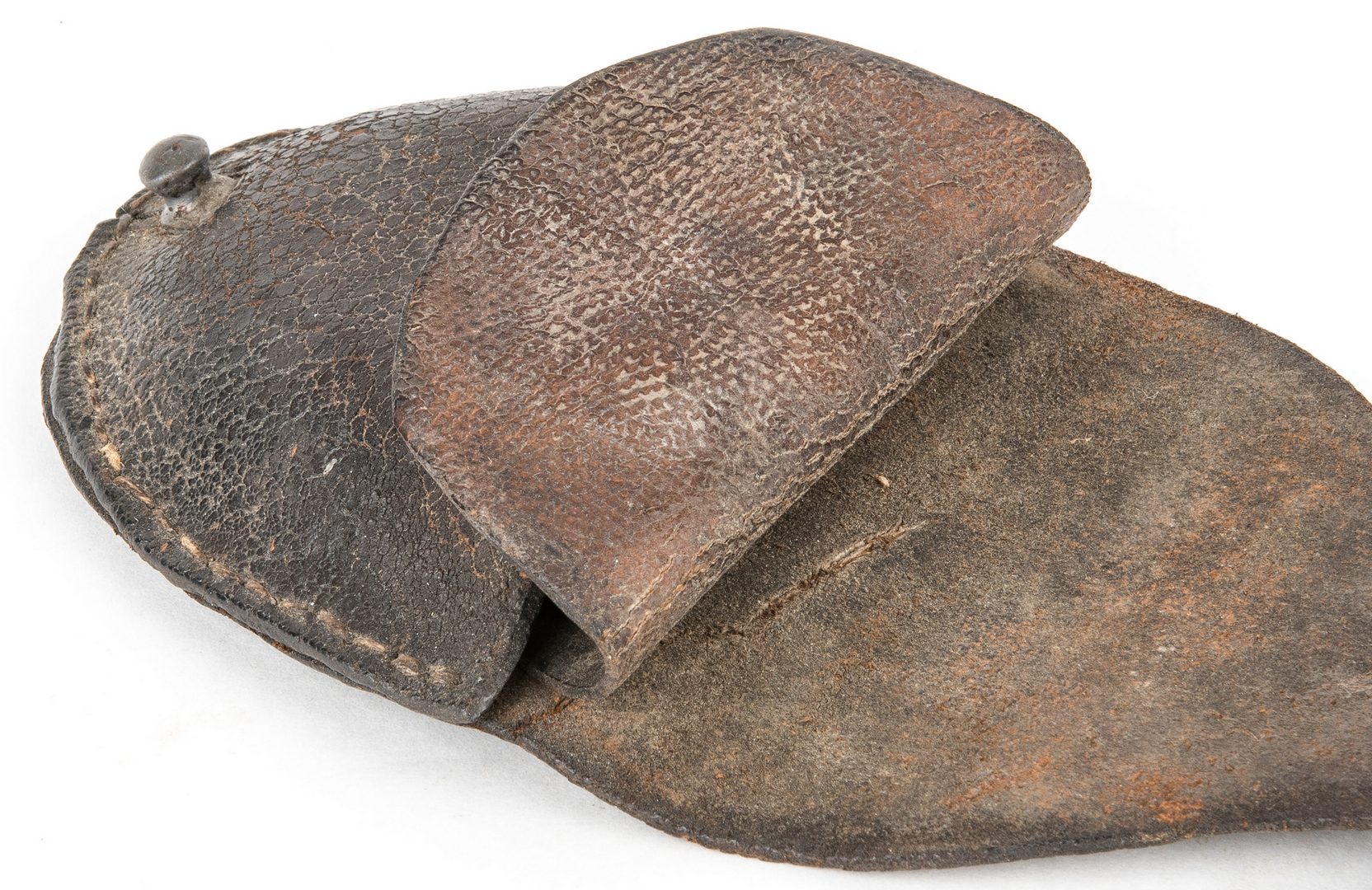 Lot 287: Confederate Macon, GA Arsenal "Mule Foot" Leather Cap Box
