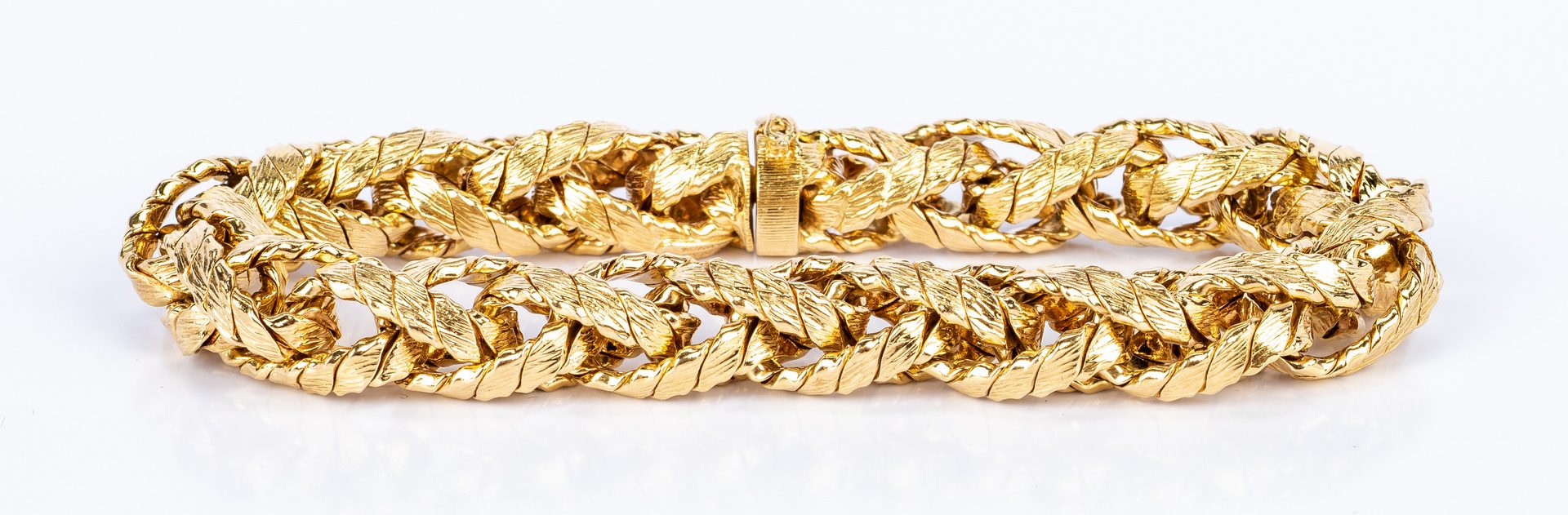 Lot 37: Tiffany & Co. 18K Link Bracelet, 40.8