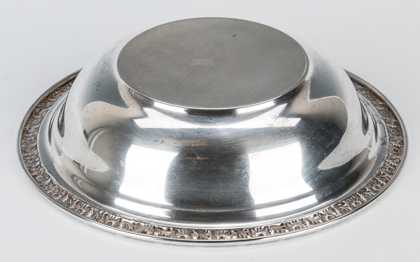 Lot 464: 12 pcs silver hollowware inc. Chinese