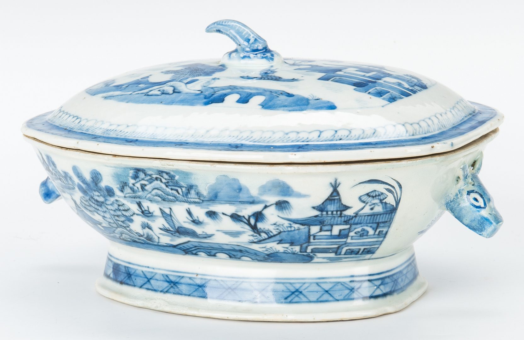 Lot 482: Large Group Chinese Blue & White Export Porcelain, 19 items