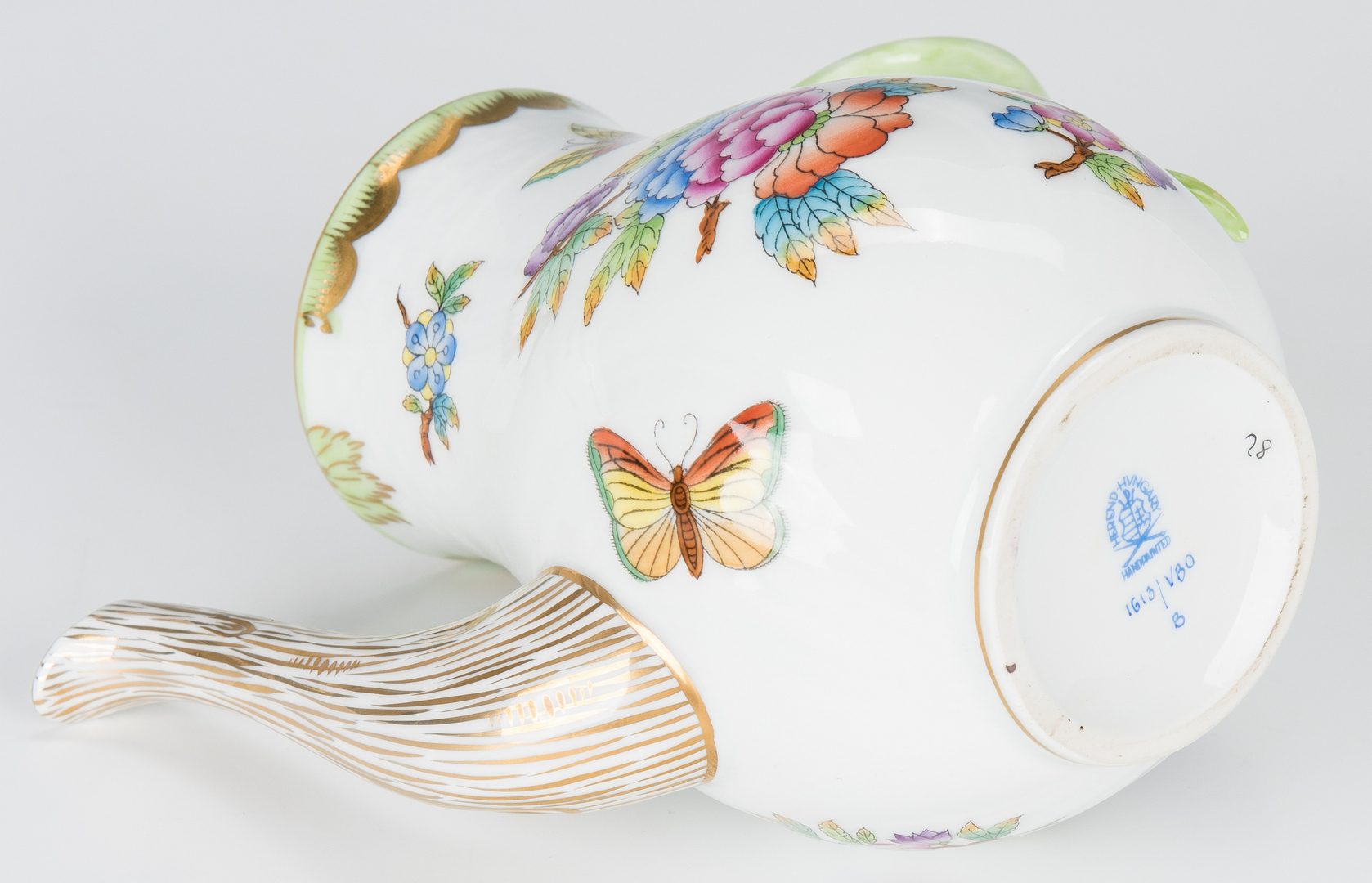 Lot 507: 5 Pcs. Herend Porcelain, mostly Queen Victoria