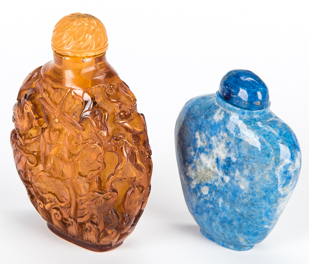 Lot 5: 5 Chinese Snuff Bottles incl. Lapis, Porcelain