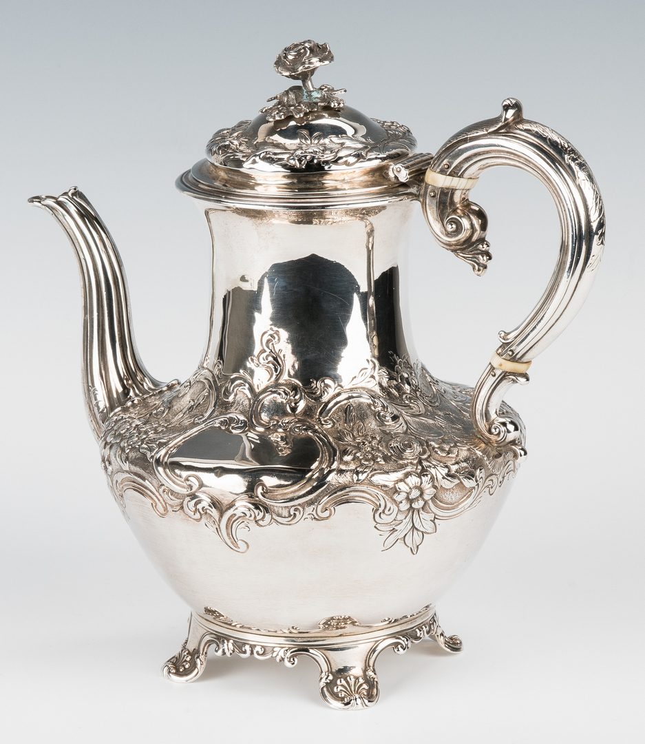 Lot 61: William IV Silver Tea Set, Barnard, 3 pcs