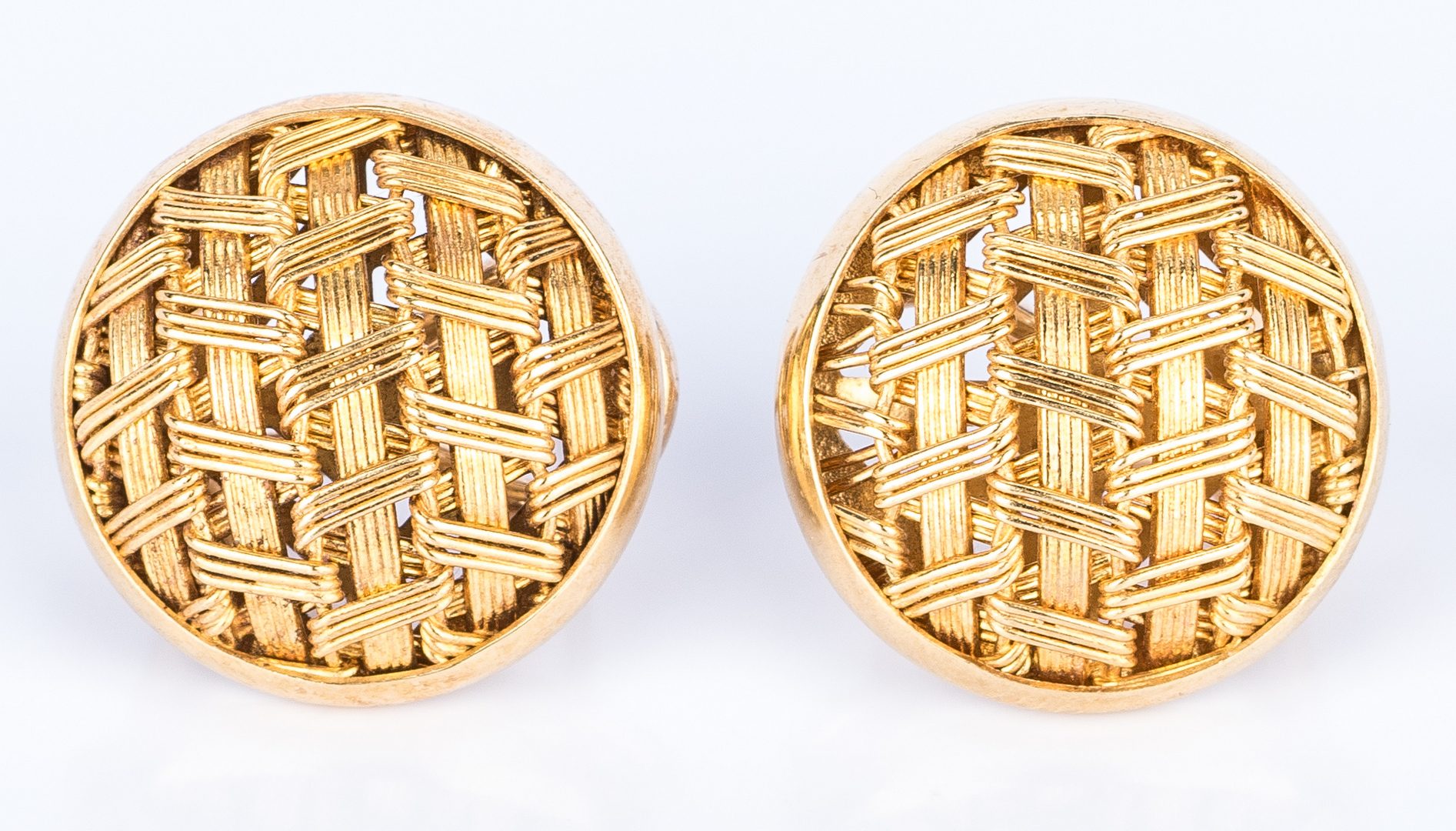 Lot 680: 4 Pairs of 14K Gold Earrings