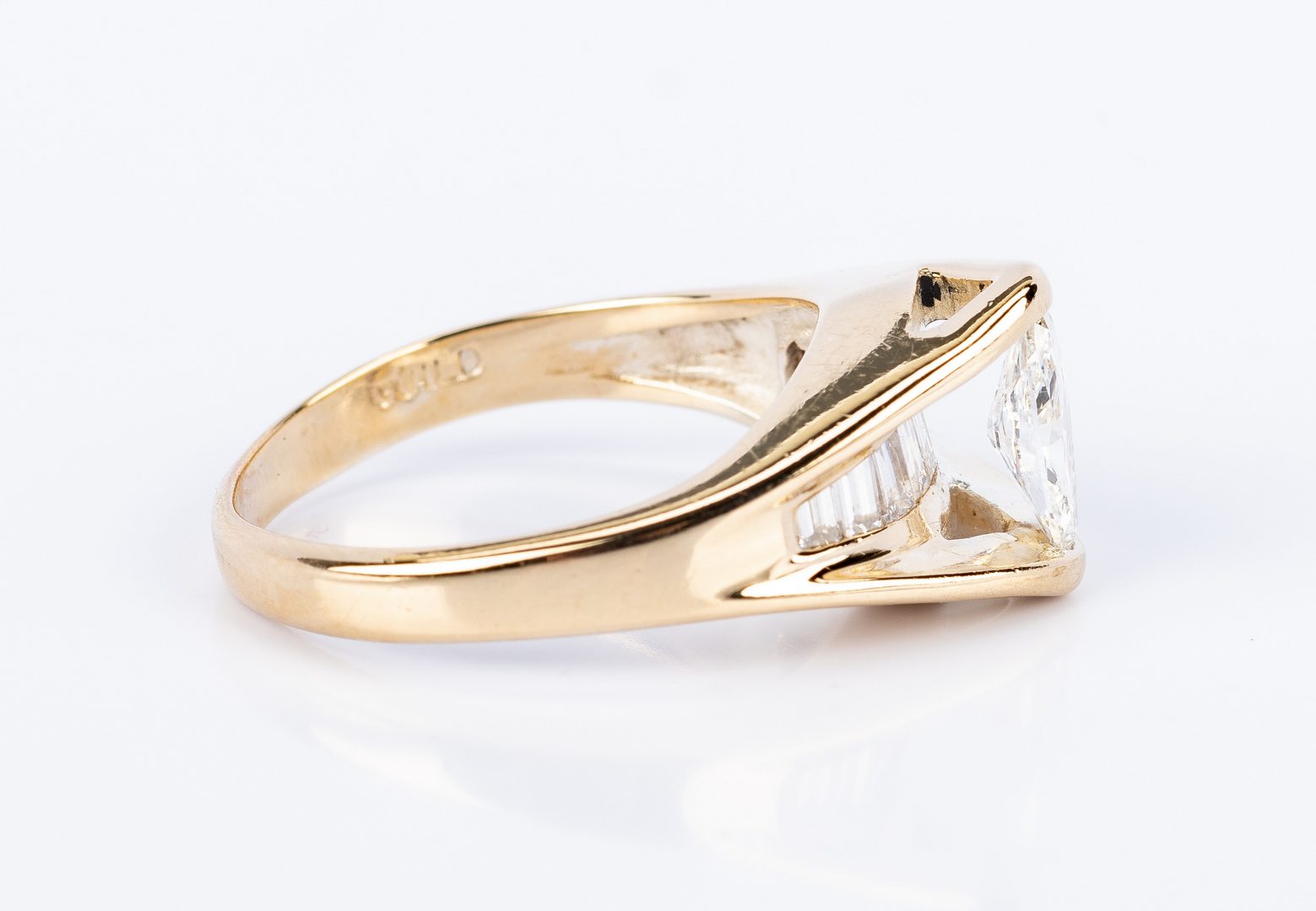 Lot 683: 14K Marquise Diamond Fashion Ring