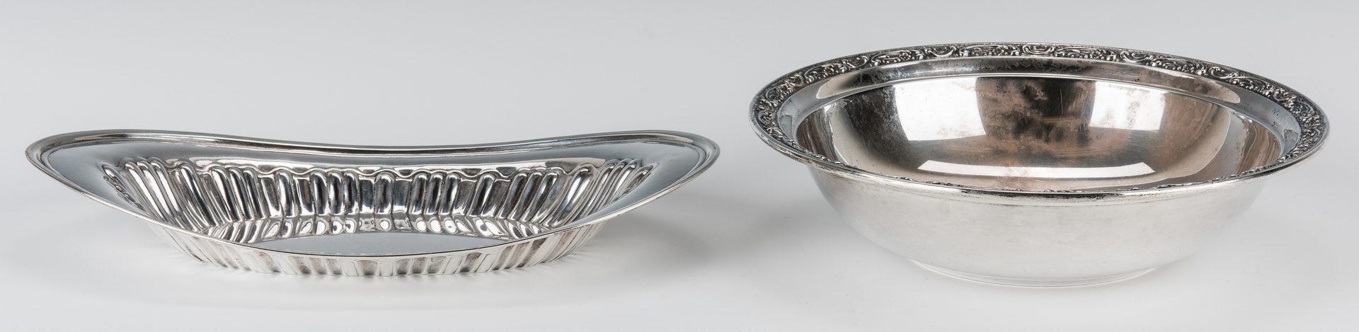 Lot 699: 6 Sterling Silver Serving Items