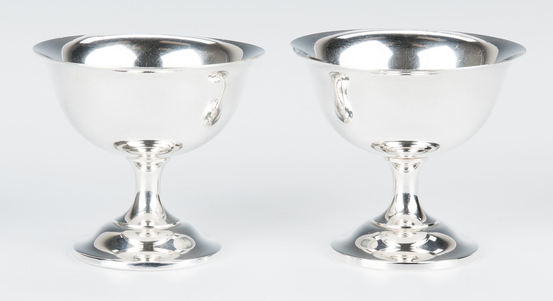 Lot 705: 12 Wallace Sterling Silver Sherbets