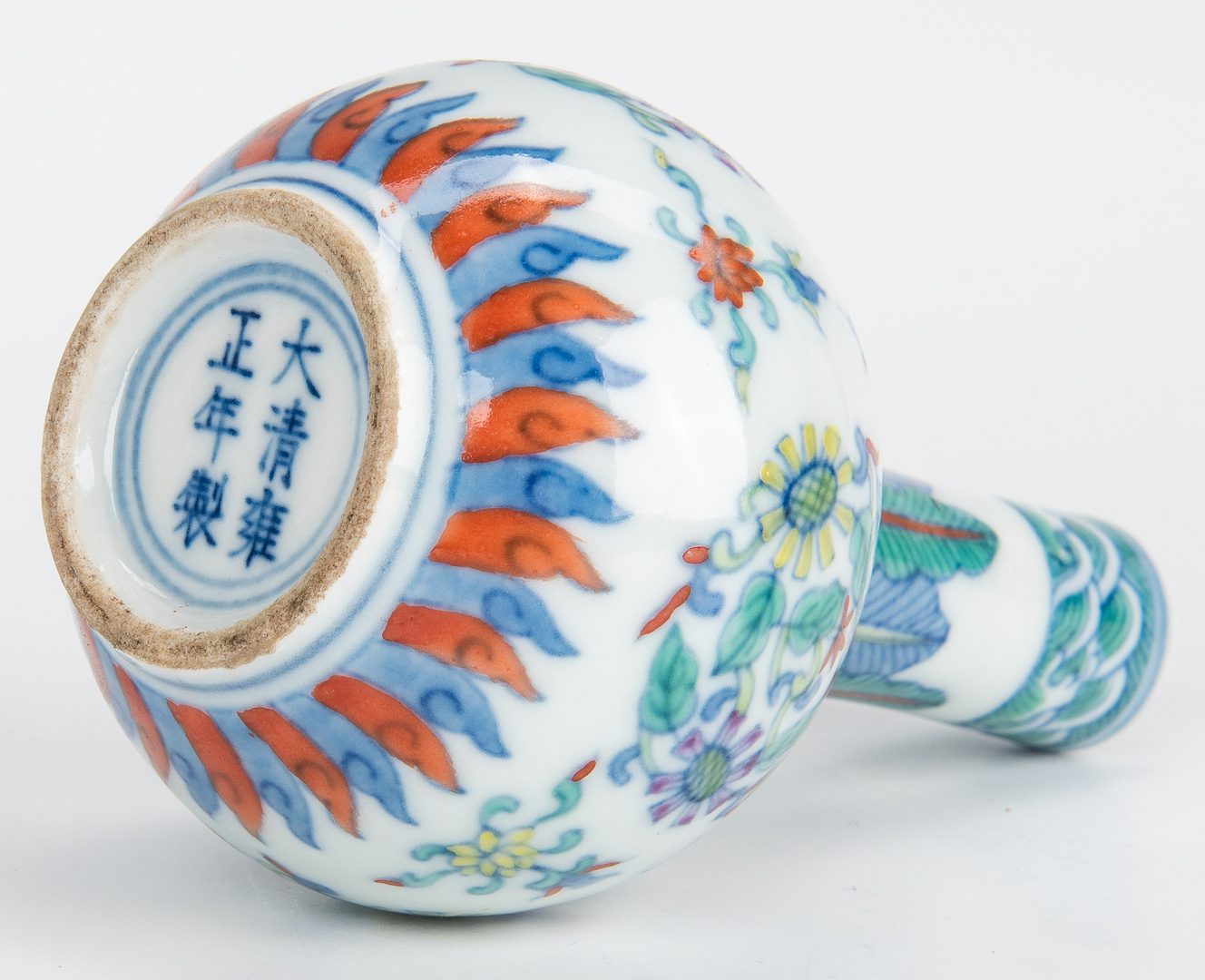 Lot 10: 3 Chinese Porcelain Items, incl. miniature