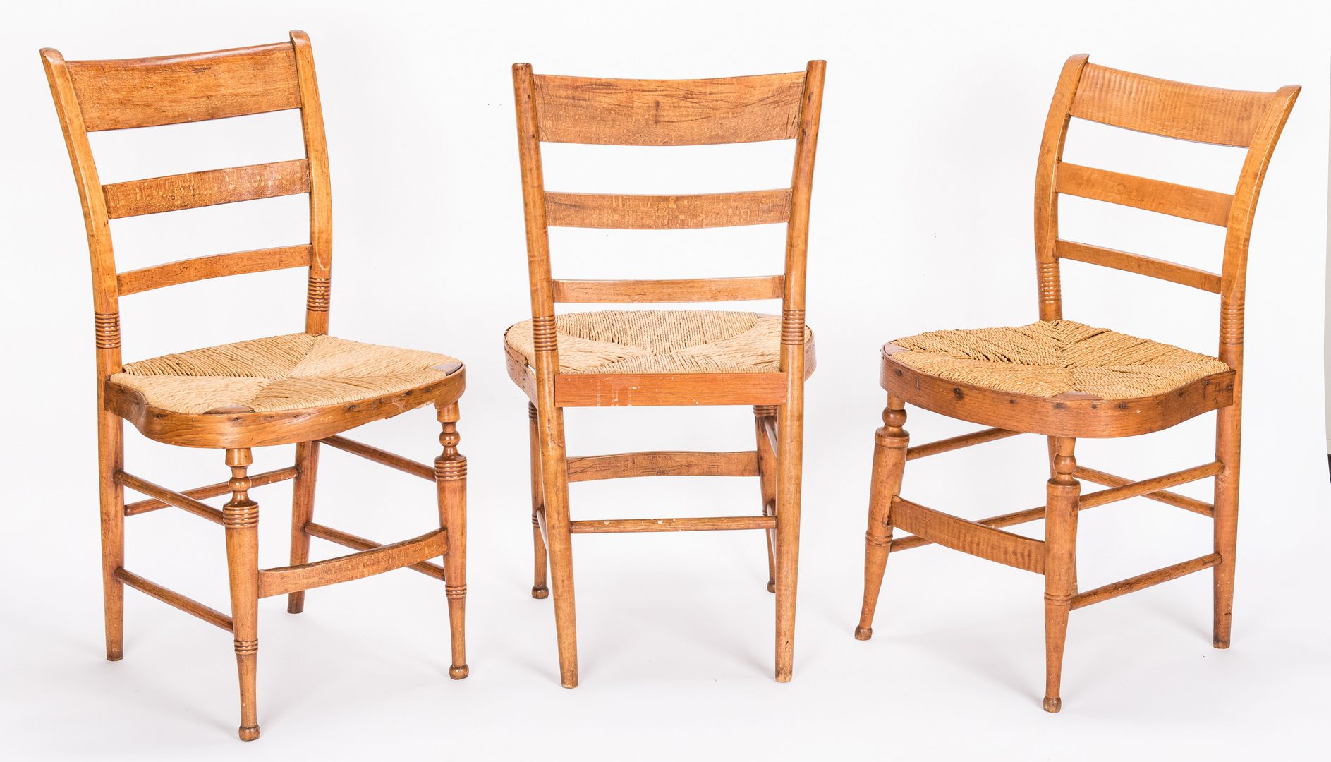Lot 124: 5 Late Sheraton Southern Tiger Maple Chairs