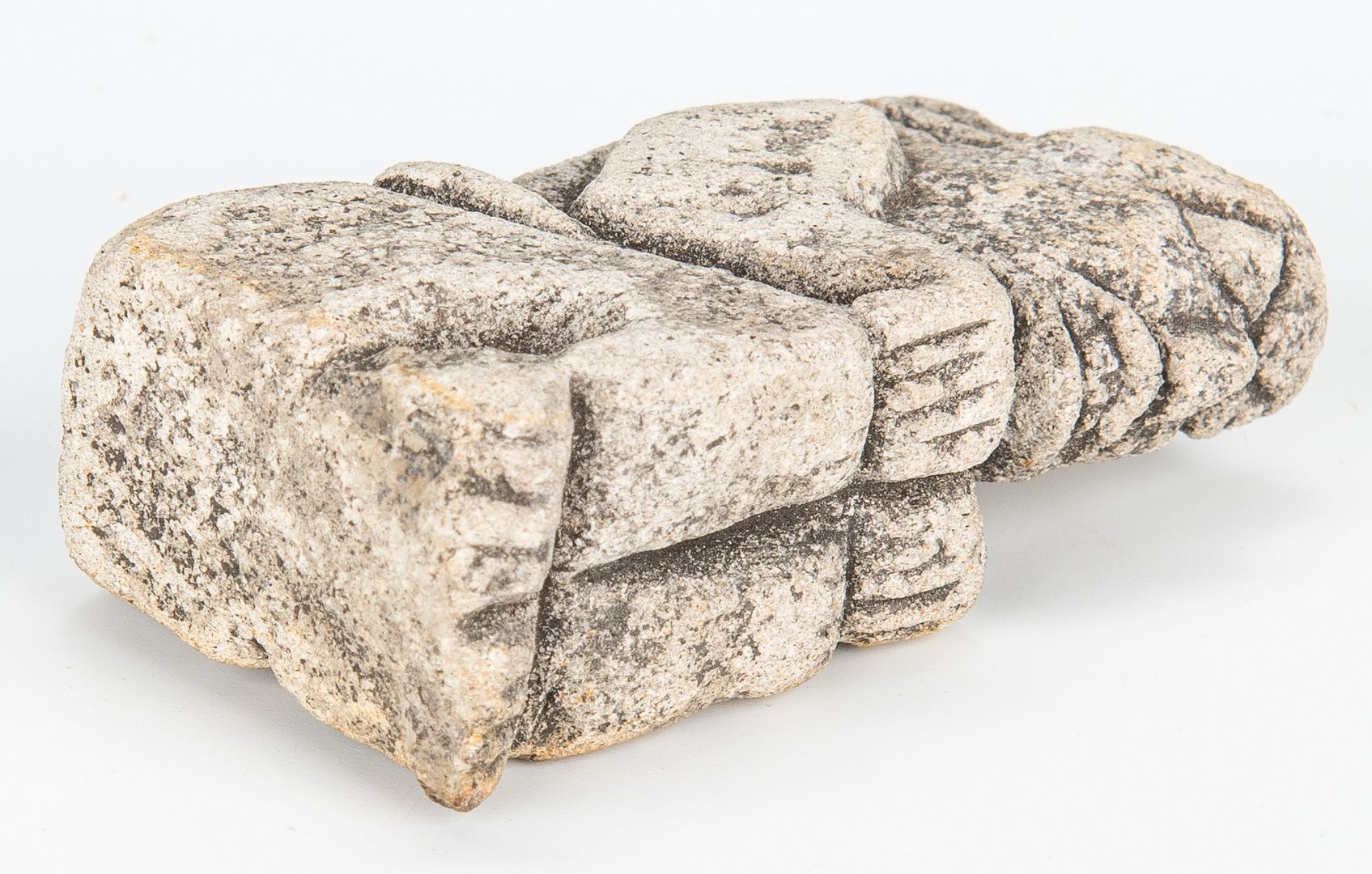 Lot 286: 8 New and Old World Items, incl. Colima Culture