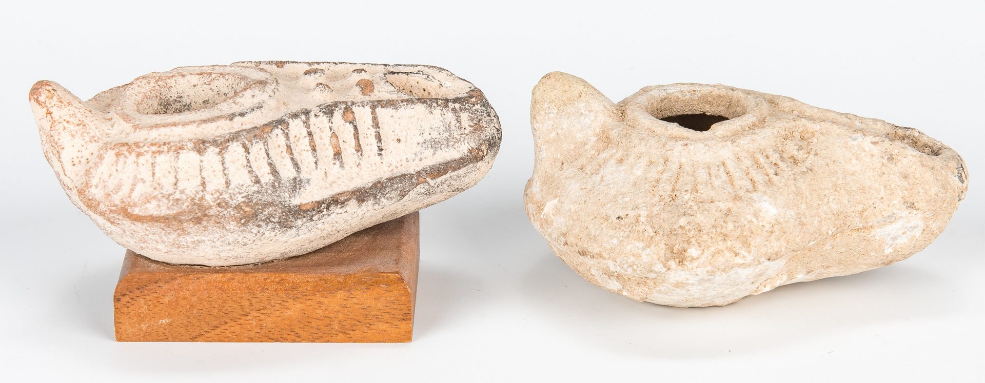 Lot 286: 8 New and Old World Items, incl. Colima Culture