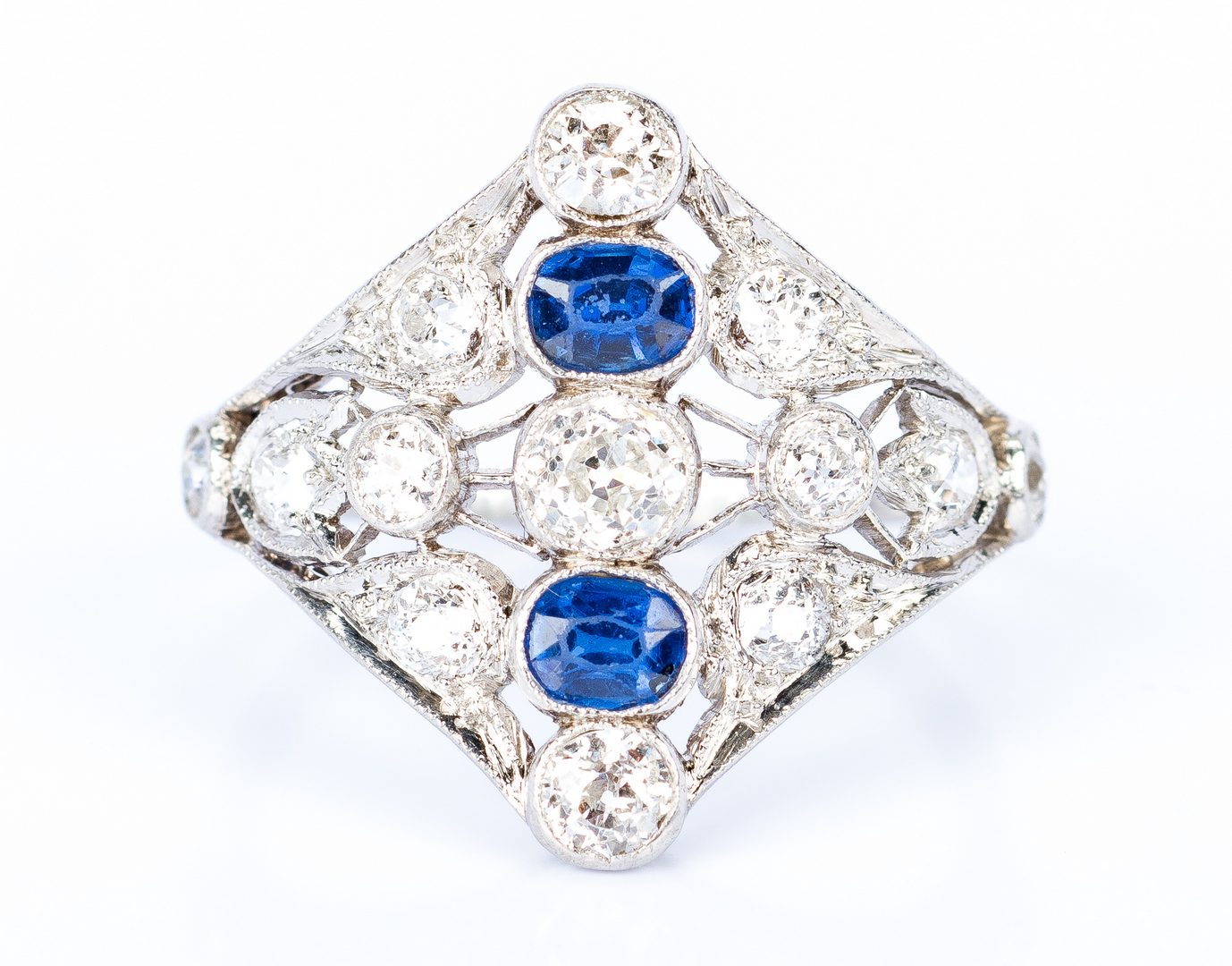 Lot 31: Art Deco Diamond Sapphire Ring