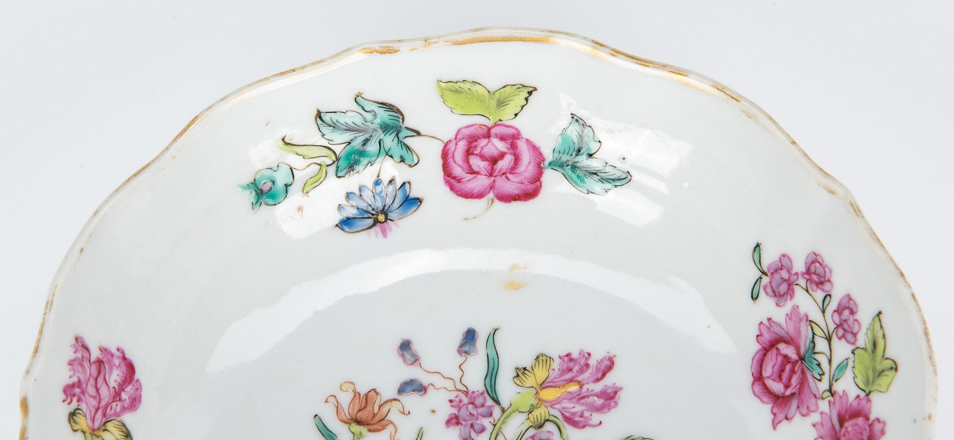 Lot 17: 6 Chinese Famille Rose Export Porcelain Items