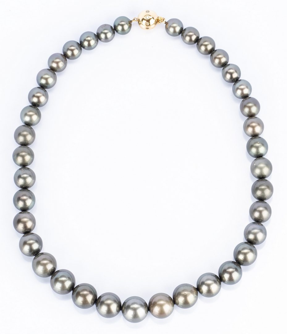 Lot 180: Grey Tahitian Cultured Pearl Necklace