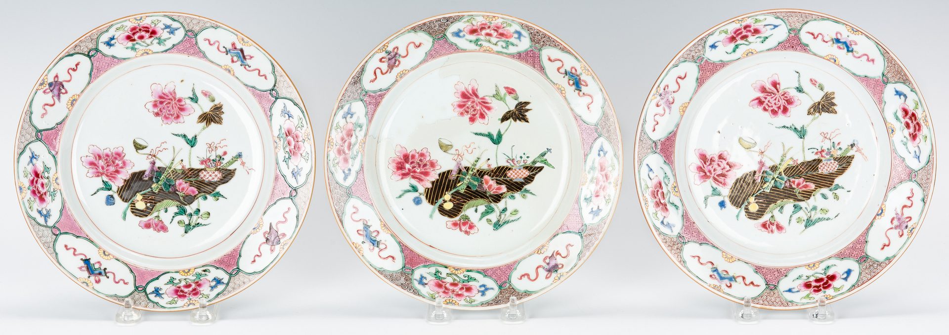 Lot 23: 5 Chinese Export Famille Rose Porcelain Pieces