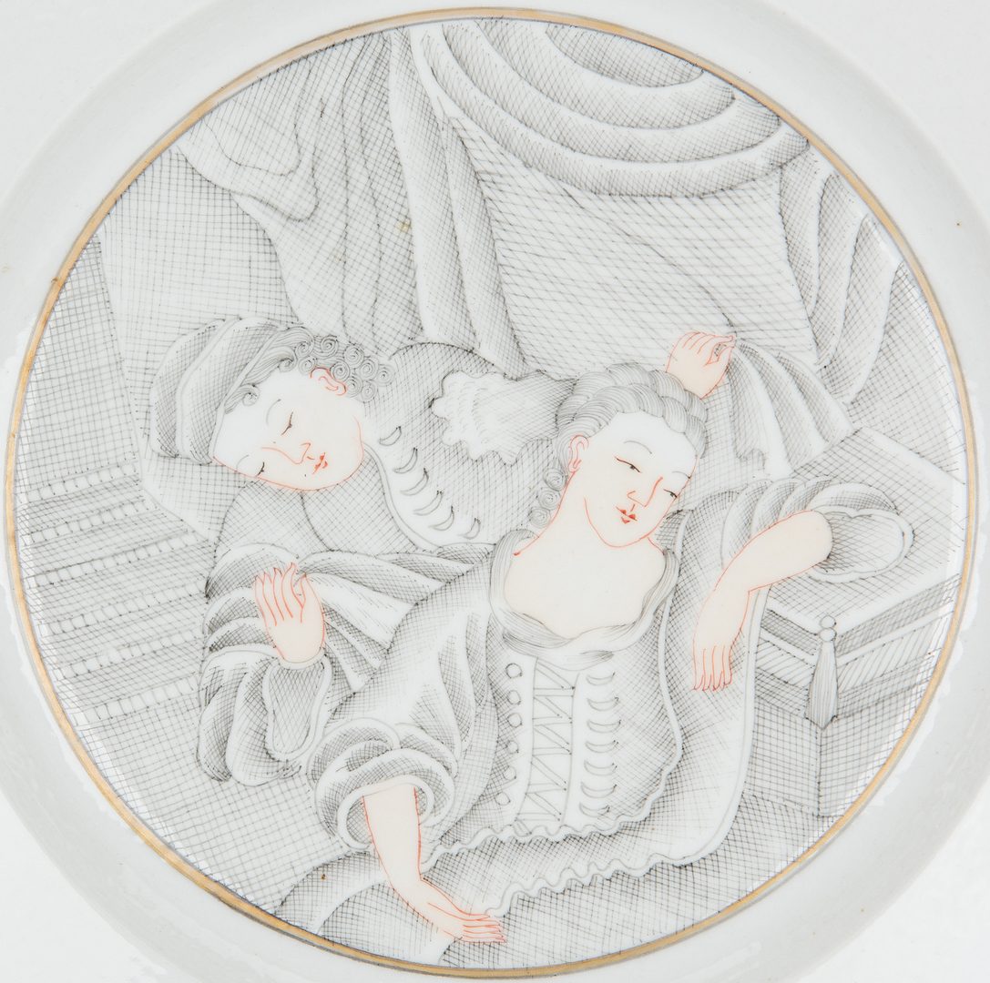 Lot 252: 3 Chinese Export Porcelain Plates, incl. Grisaille