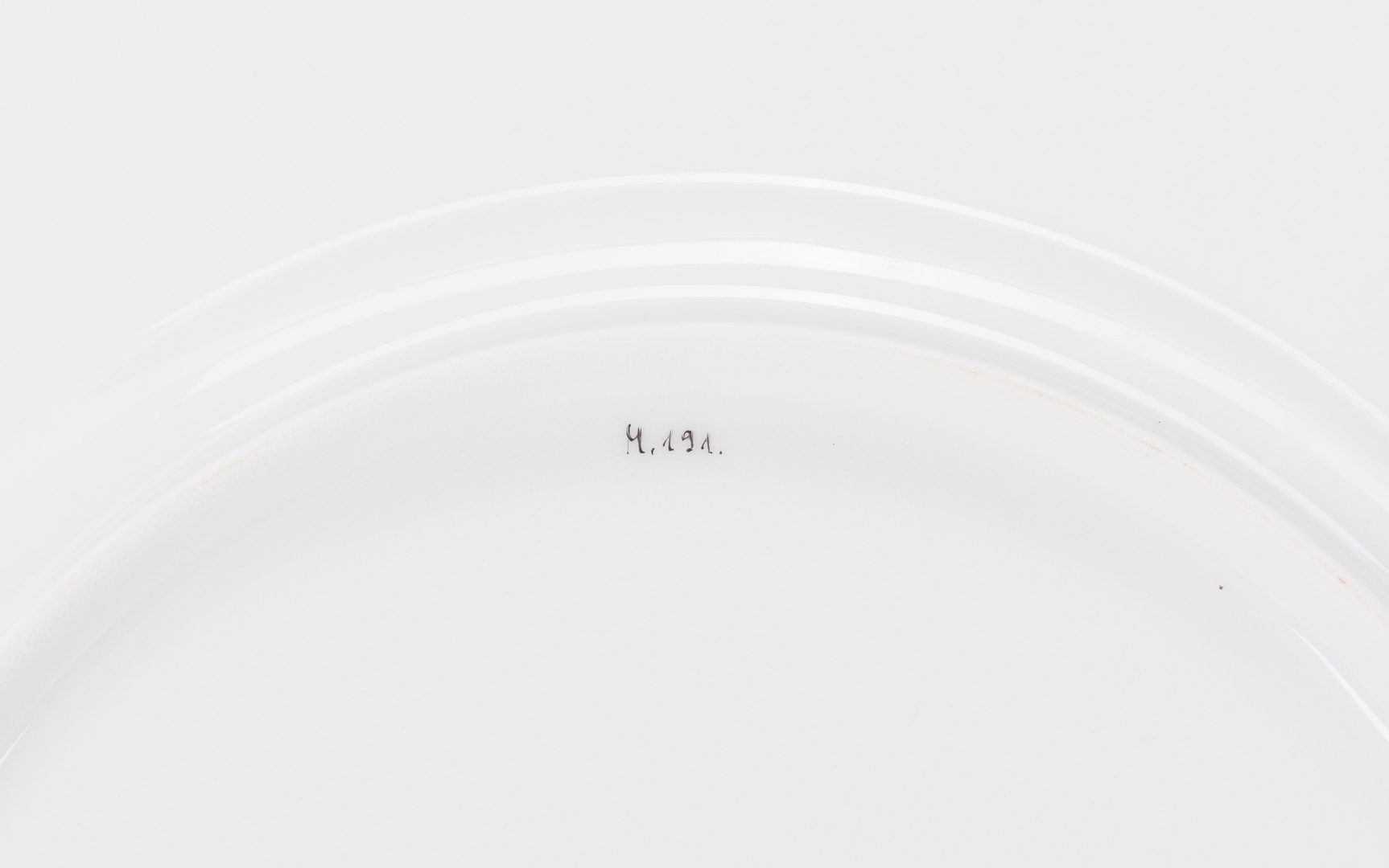 Lot 258: 8 Anna Weatherley Porcelain Dinner Plates