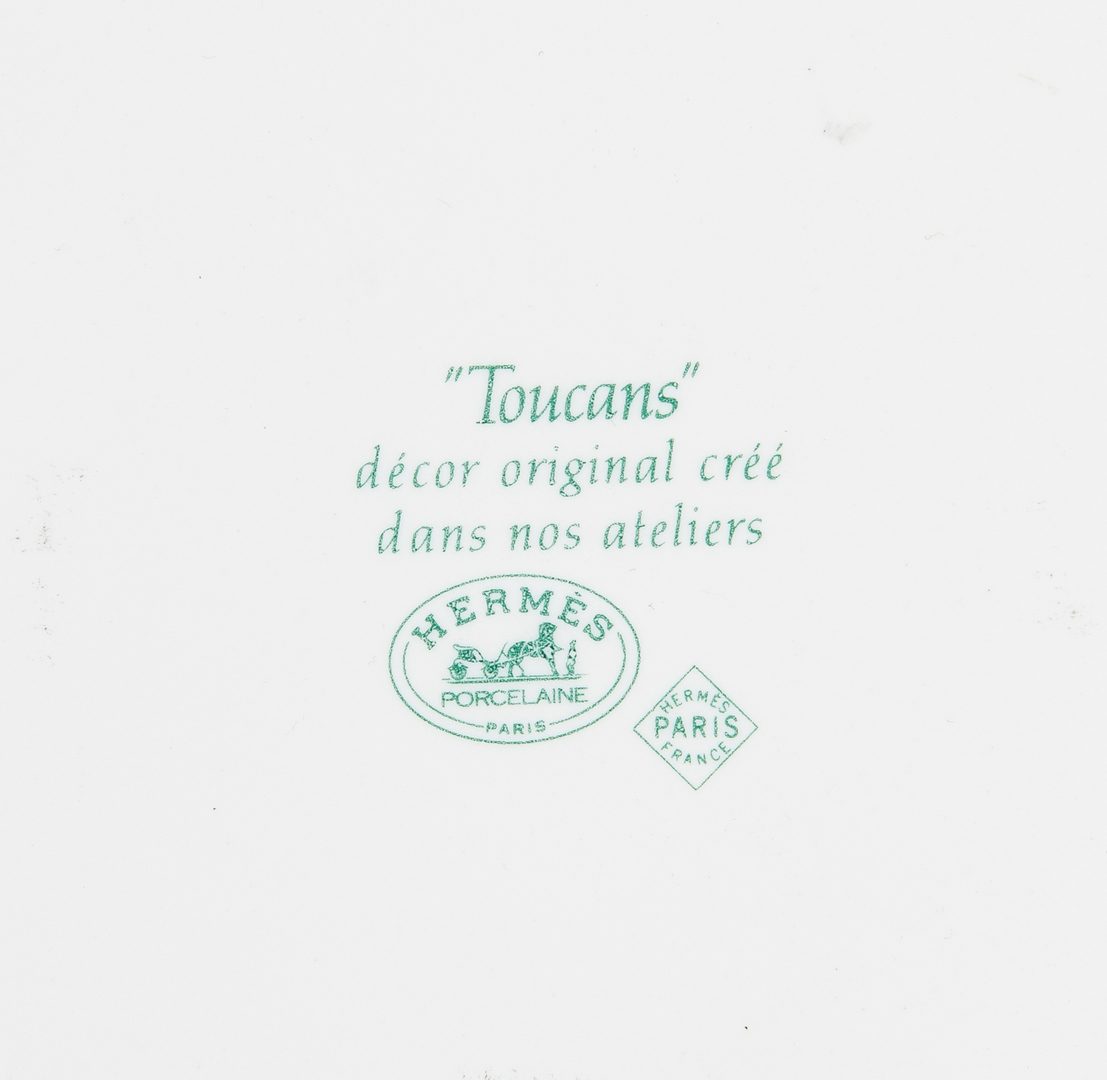 Lot 261: 9 Hermes Paris Toucans Pattern Porcelain Items